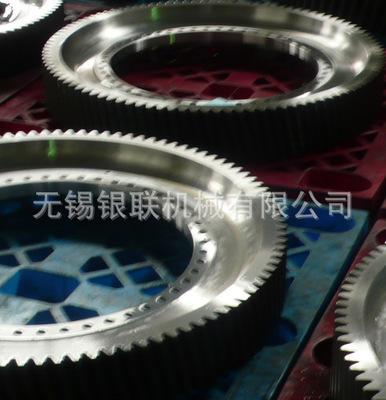 【生產(chǎn)銷售銀灰色精密高鐵機車齒輪】價格,廠家,圖片,齒輪,無錫銀聯(lián)機械-